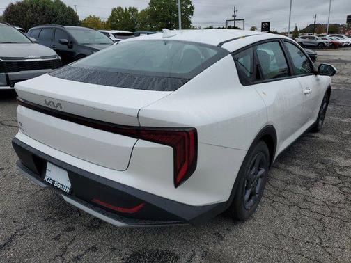 2025 Kia K4 LX