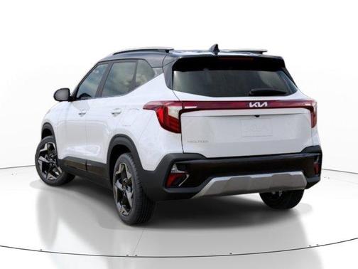 Clear White/Black Roof 2026 Kia Seltos S