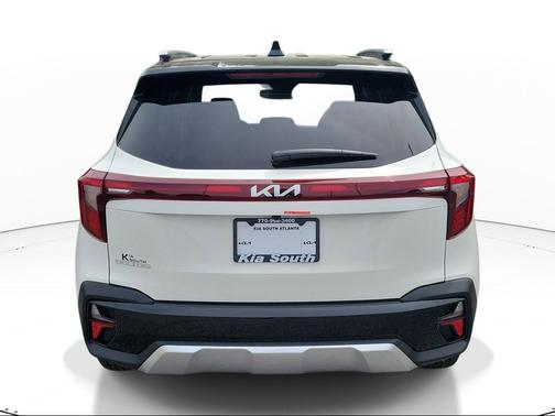 Clear White/Black Roof 2026 Kia Seltos S