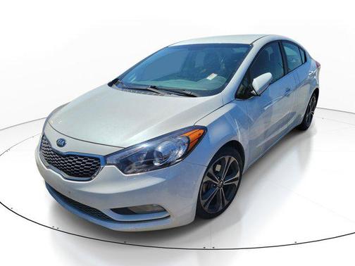 Snow White Pearl 2015 Kia Forte EX
