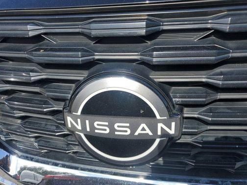 Super Black 2023 Nissan Rogue SL