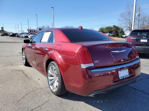 2017 Chrysler 300 Limited