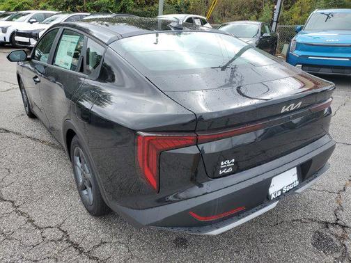2025 Kia K4 LX