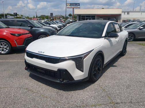 2025 Kia K4 GT-Line Turbo
