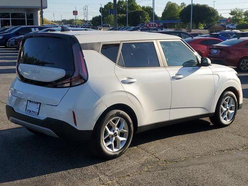 2024 Kia Soul LX
