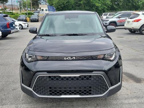 Fusion Black 2025 Kia Soul LX