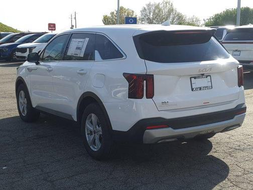 2025 Kia Sorento LX