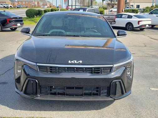 Aurora Black Pearl 2026 Kia K4 GT-Line