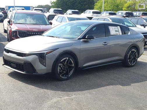 2025 Kia K4 GT-Line