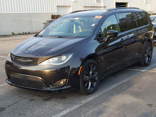 2018 Chrysler Pacifica Touring-L Plus