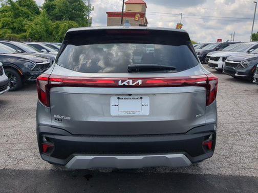 2025 Kia Seltos LX