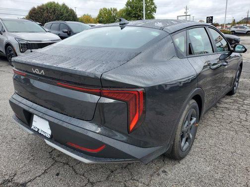 2025 Kia K4 LX