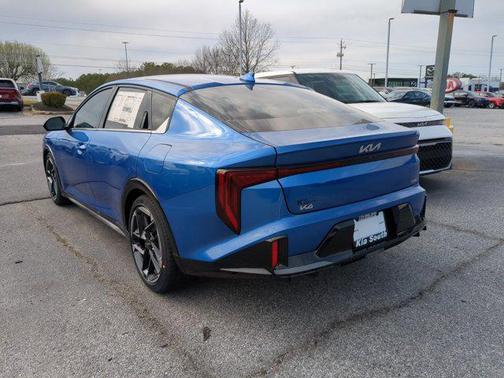2025 Kia K4 GT-Line
