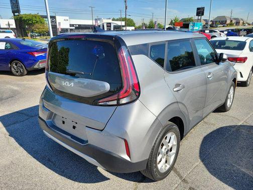 Steel Gray 2024 Kia Soul LX