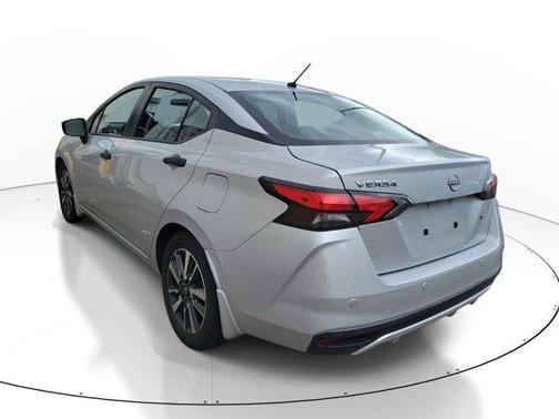 Brilliant Silver Metallic 2024 Nissan Versa 1.6 S