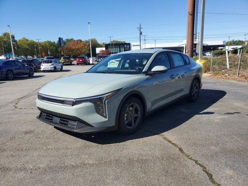 2025 Kia K4 LXS