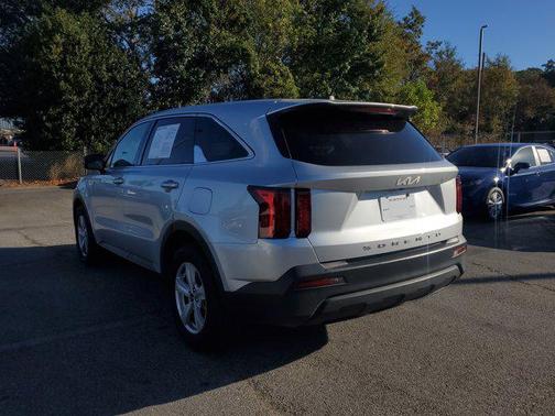 2022 Kia Sorento LX