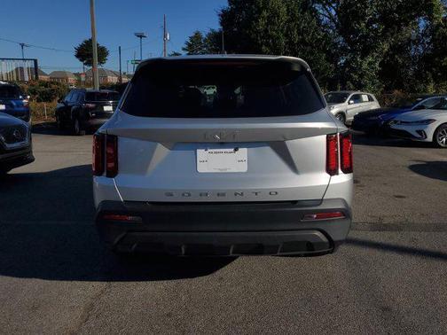 2022 Kia Sorento LX