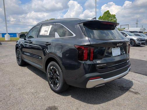 2025 Kia Sorento S