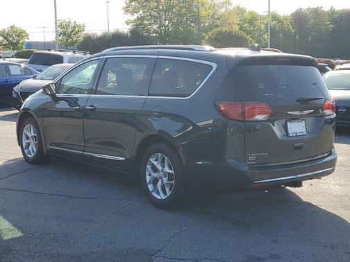 2020 Chrysler Pacifica Touring-L Plus