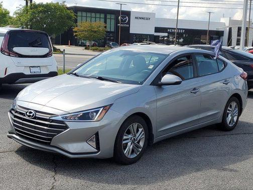 2020 Hyundai ELANTRA SEL
