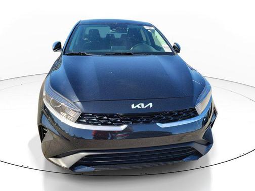 Aurora Black 2024 Kia Forte LXS