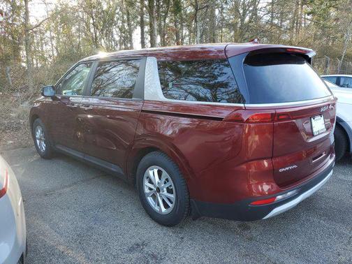 2023 Kia Carnival LX