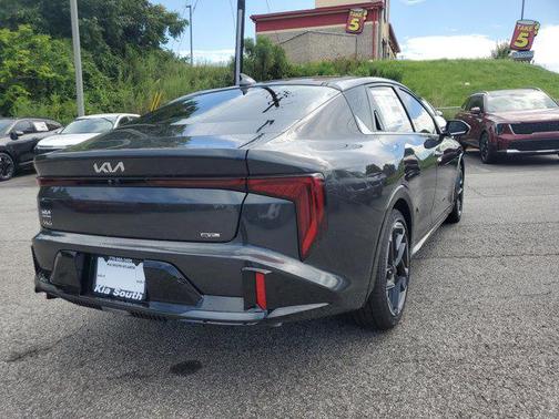 2025 Kia K4 GT-Line