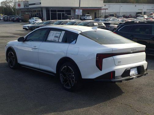 2025 Kia K4 GT-Line