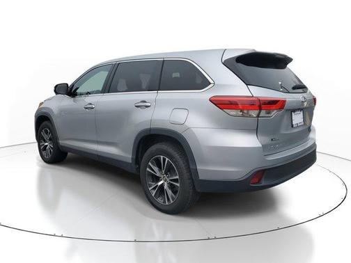 2019 Toyota Highlander LE I4