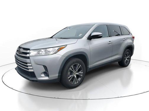 2019 Toyota Highlander LE I4