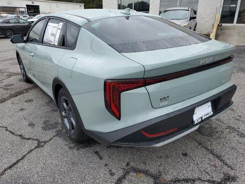 2025 Kia K4 LX