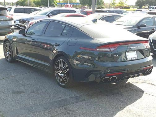 2022 Kia Stinger GT1