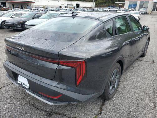 2025 Kia K4 LX