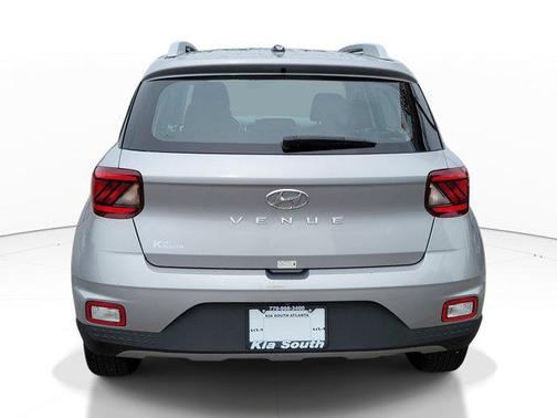 Shimmering Silver 2025 Hyundai VENUE SEL