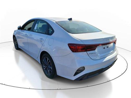 Snow White Pearl 2024 Kia Forte LXS