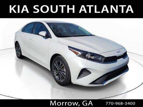 Snow White Pearl 2024 Kia Forte LXS
