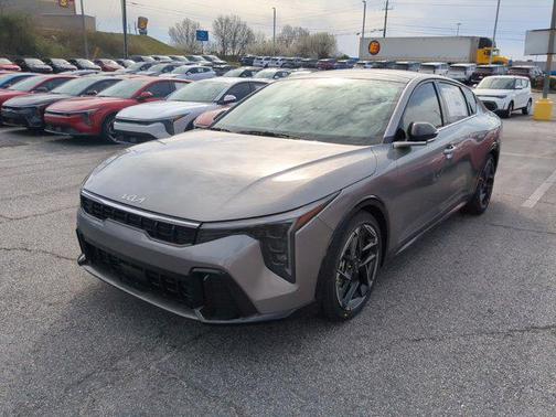 2025 Kia K4 GT-Line