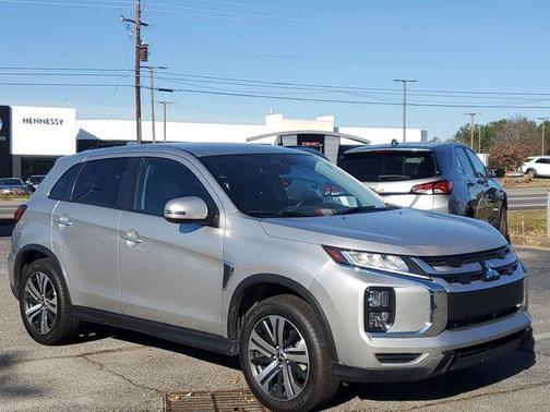 2023 Mitsubishi Outlander Sport SE