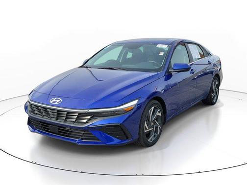 2025 Hyundai ELANTRA SEL