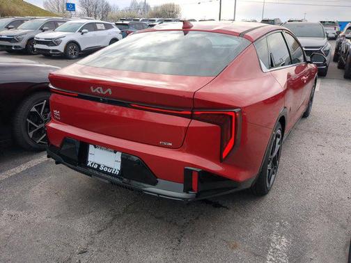 2025 Kia K4 GT-Line