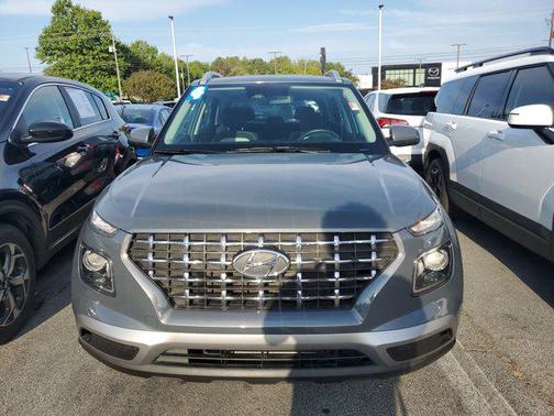 2024 Hyundai VENUE SEL