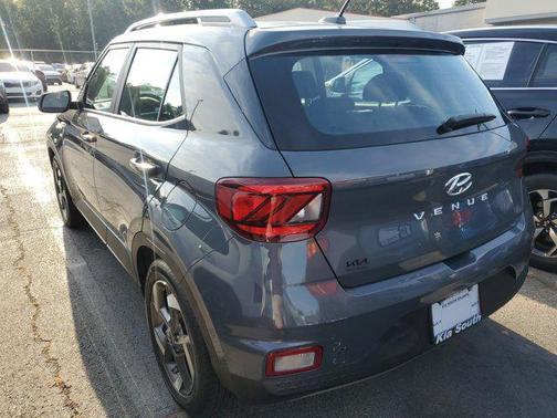 2024 Hyundai VENUE SEL