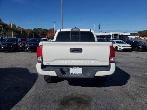 2017 Toyota Tacoma SR