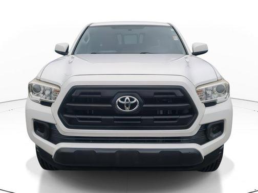 2017 Toyota Tacoma SR
