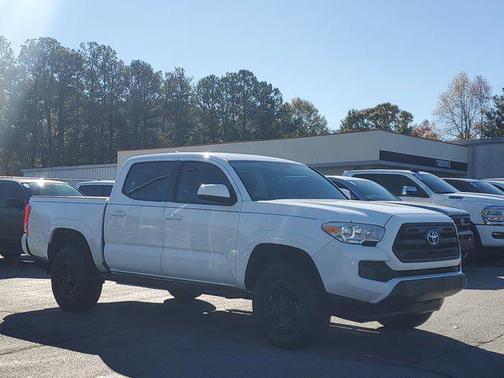 2017 Toyota Tacoma SR