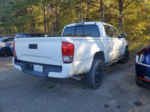 2017 Toyota Tacoma SR