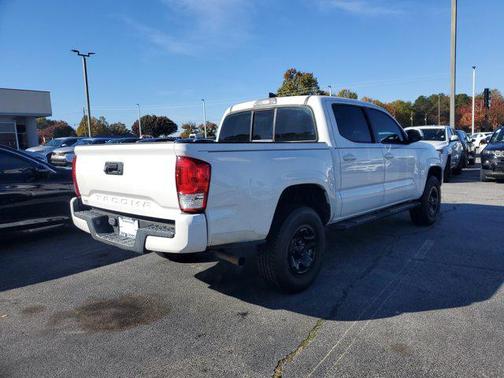 2017 Toyota Tacoma SR