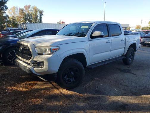 2017 Toyota Tacoma SR