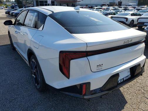 2025 Kia K4 GT-Line